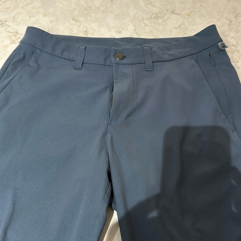 Men’s lululemon slim fit commission trouser. 31x32